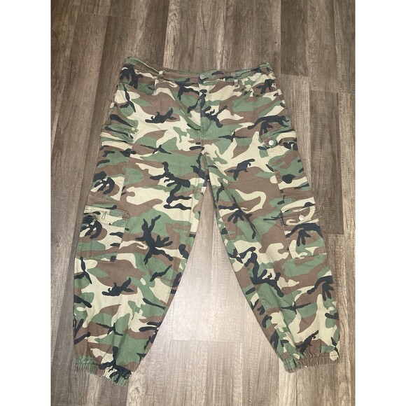 Cargo Jogger Pants Womens 3X Green Camo Pockets Ankle Cropped Almost Famous - Picture 1 of 6